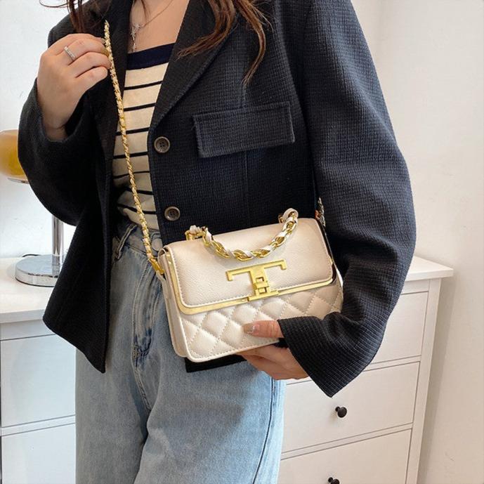 Elegant Shoulder Bag