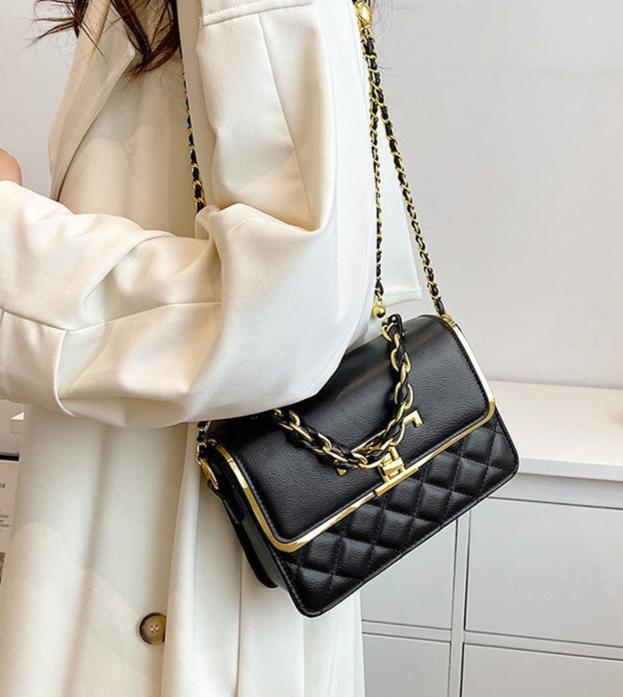 Elegant Shoulder Bag